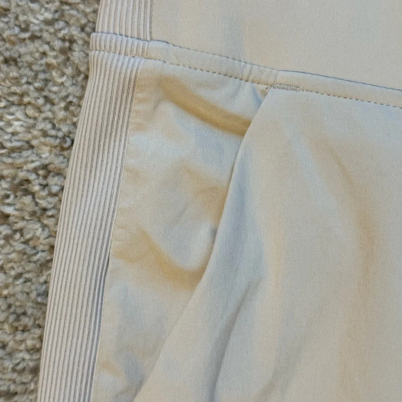 Athleta BROOKLYN MID RISE ANKLE PANT size 8, Abalone color- no flaws - Picture 7 of 8